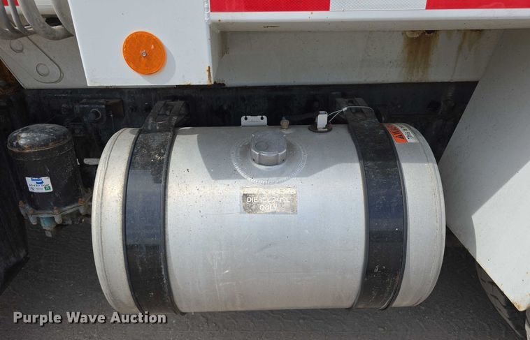 image for item DT6910 2008 American LaFrance Condor refuse truck