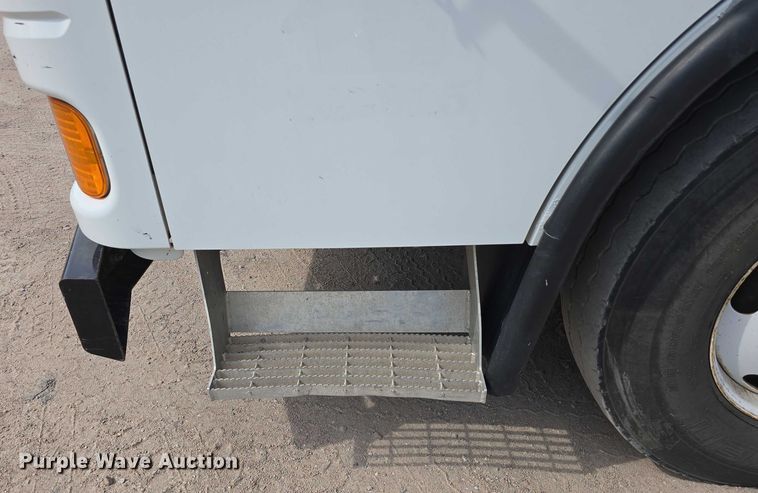 image for item DT6910 2008 American LaFrance Condor refuse truck