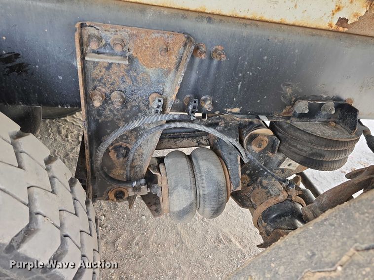 image for item DT6910 2008 American LaFrance Condor refuse truck