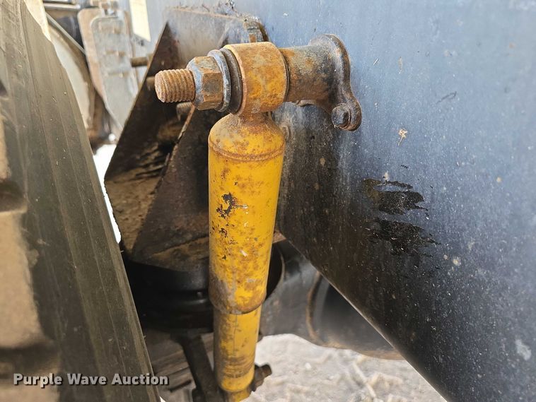 image for item DT6910 2008 American LaFrance Condor refuse truck