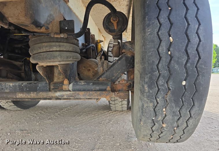 image for item DT6910 2008 American LaFrance Condor refuse truck