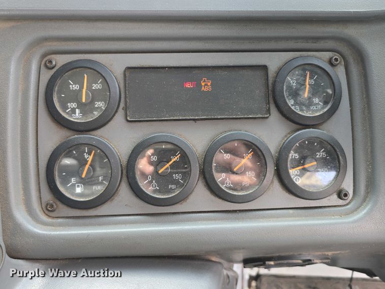 image for item DT6910 2008 American LaFrance Condor refuse truck