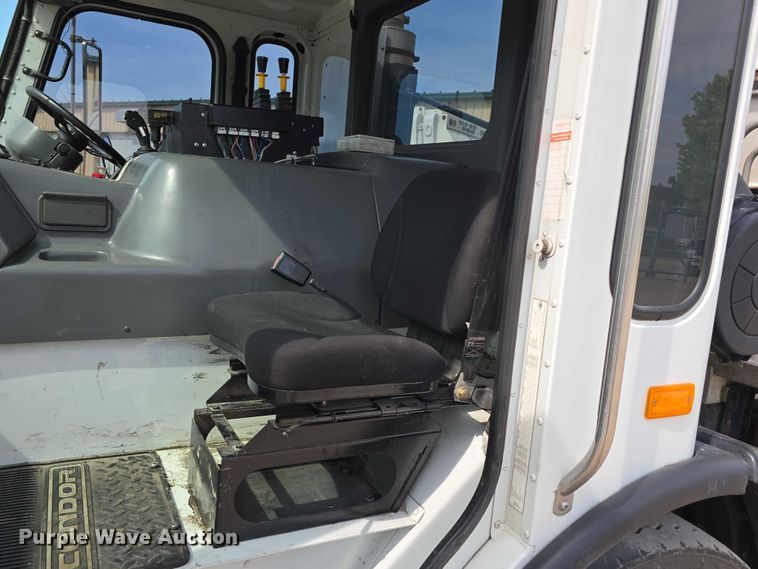 image for item DT6910 2008 American LaFrance Condor refuse truck