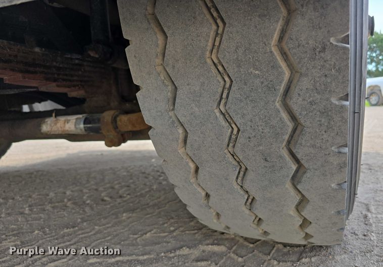 image for item DT6910 2008 American LaFrance Condor refuse truck