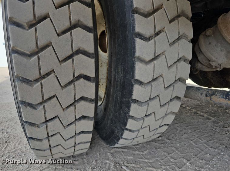 image for item DT6910 2008 American LaFrance Condor refuse truck