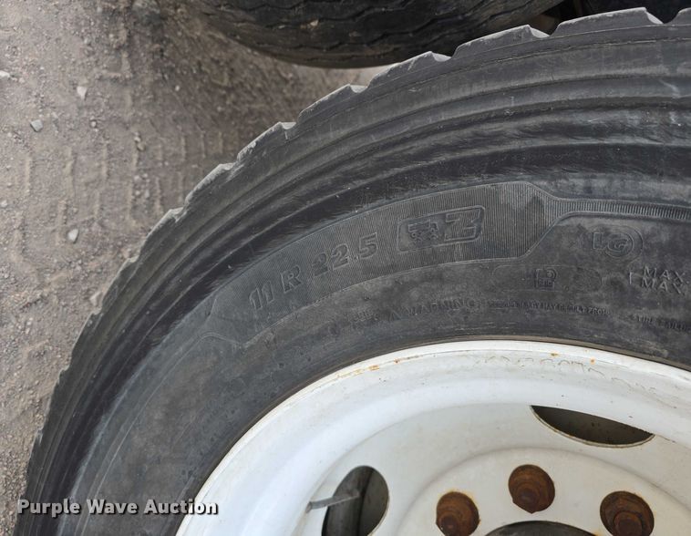 image for item DT6910 2008 American LaFrance Condor refuse truck