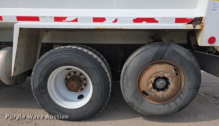 image for item DT6910 2008 American LaFrance Condor refuse truck