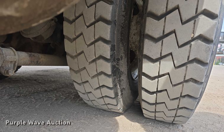 image for item DT6910 2008 American LaFrance Condor refuse truck