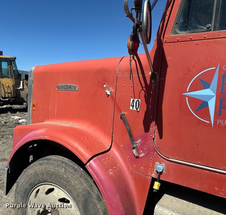 image for item DT7171 1987 Freightliner FLC dump truck