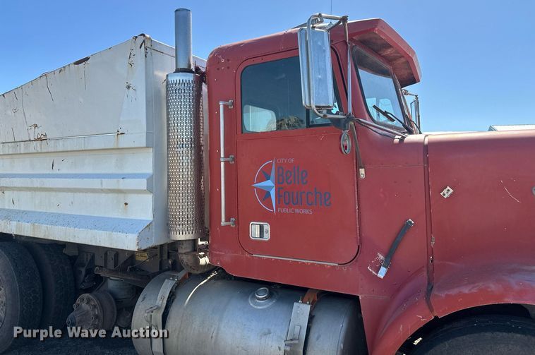 image for item DT7171 1987 Freightliner FLC dump truck