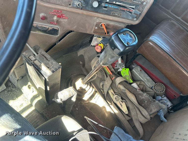 image for item DT7171 1987 Freightliner FLC dump truck