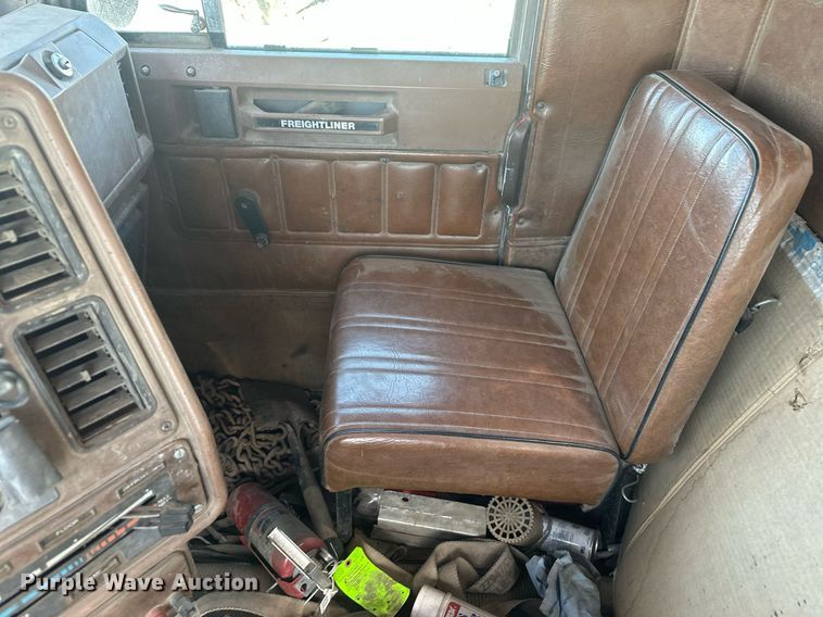 image for item DT7171 1987 Freightliner FLC dump truck