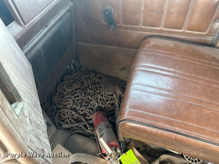 image for item DT7171 1987 Freightliner FLC dump truck