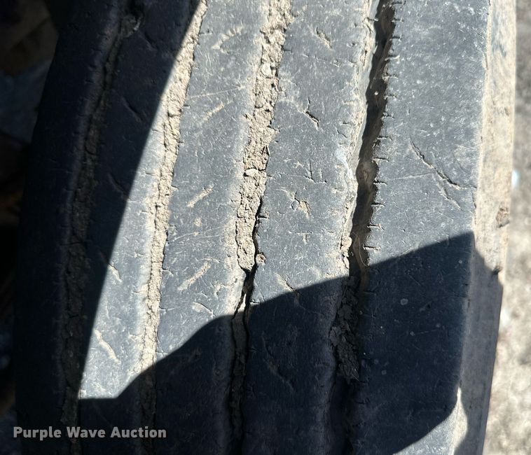 image for item DT7171 1987 Freightliner FLC dump truck