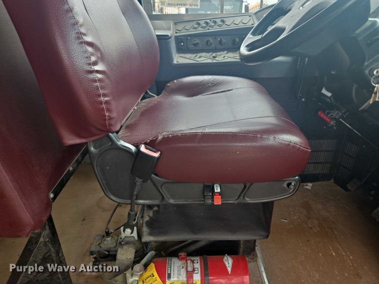 image for item DU7824 2014 Blue Bird Vision school bus