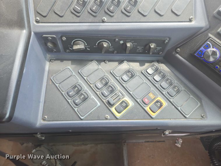 image for item DU7824 2014 Blue Bird Vision school bus