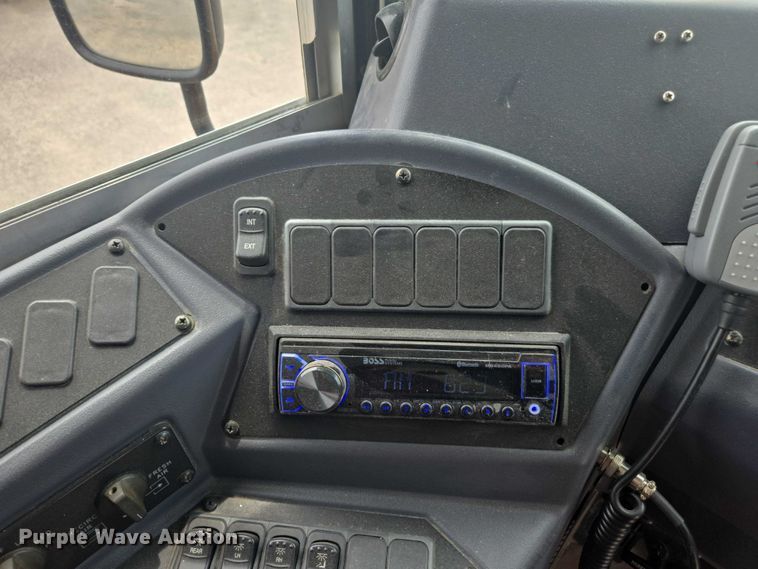 image for item DU7824 2014 Blue Bird Vision school bus