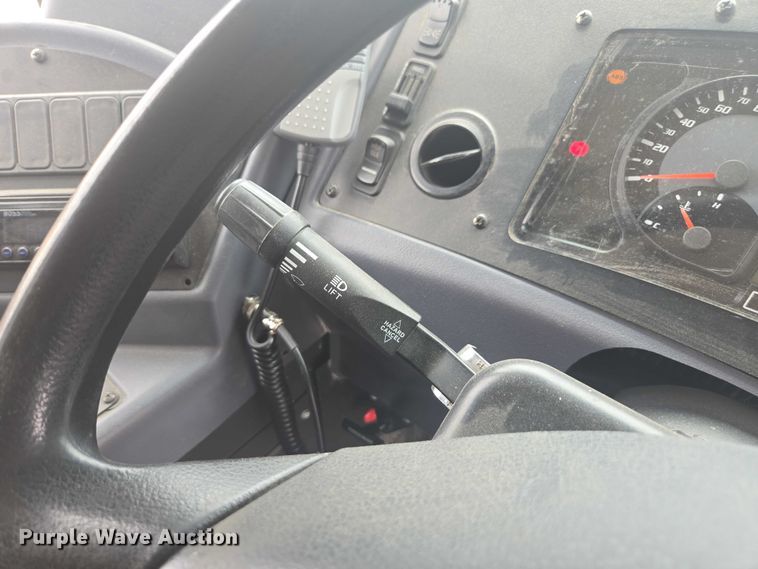 image for item DU7824 2014 Blue Bird Vision school bus