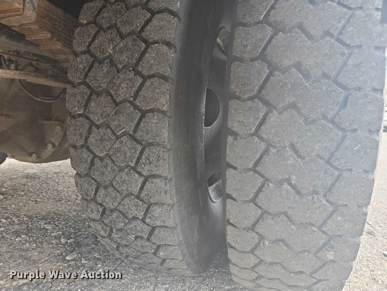 image for item DU7824 2014 Blue Bird Vision school bus