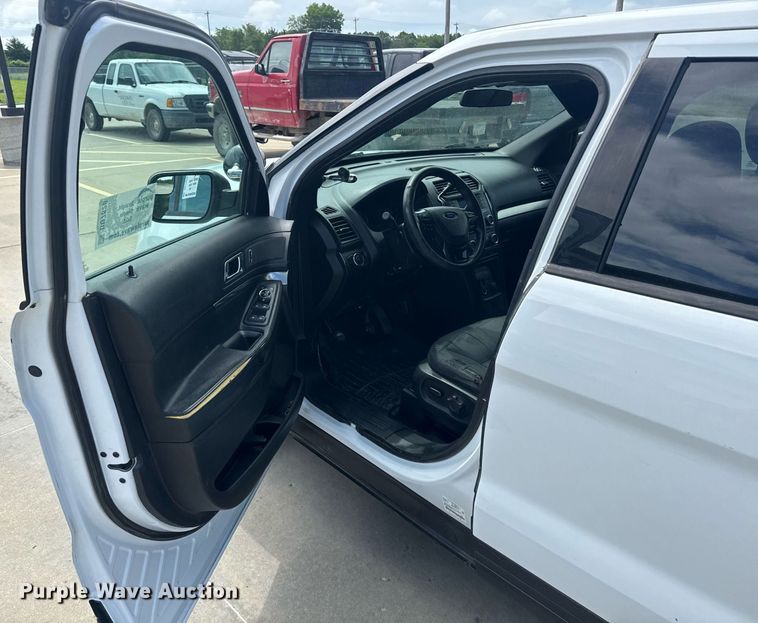 image for item DU7828 2017 Ford Explorer Police Interceptor SUV