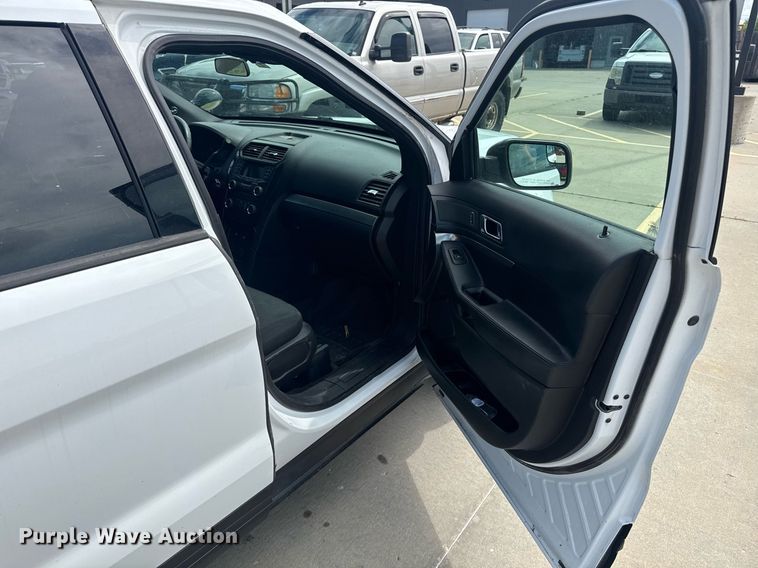 image for item DU7828 2017 Ford Explorer Police Interceptor SUV