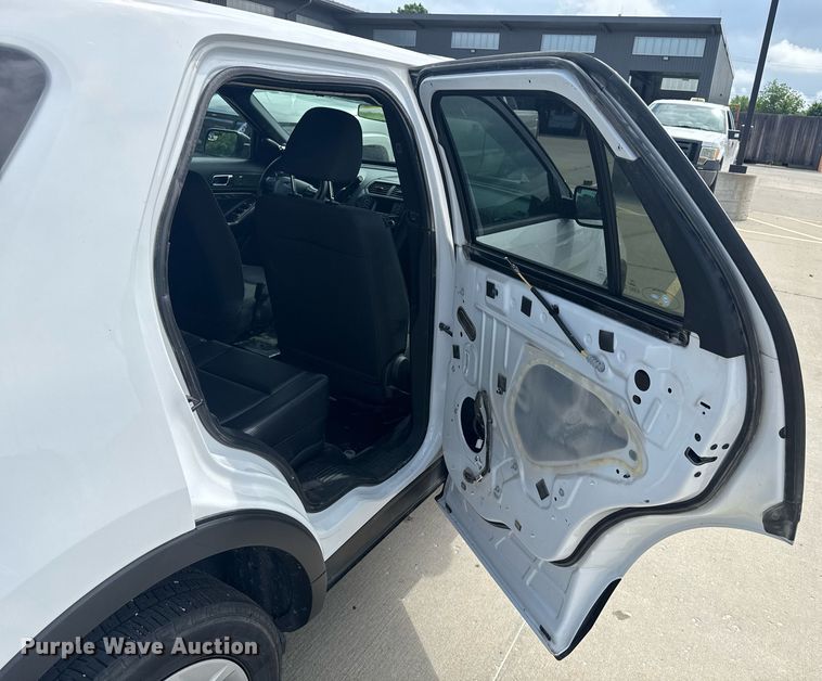image for item DU7828 2017 Ford Explorer Police Interceptor SUV