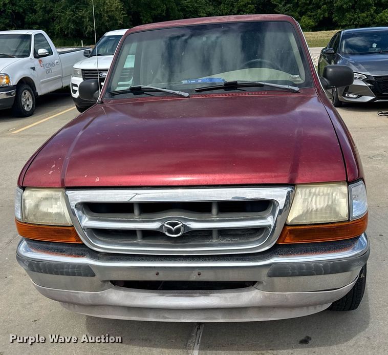 image for item DU7829 1998 Mazda B-series B4000 Ext. Cab pickup truck