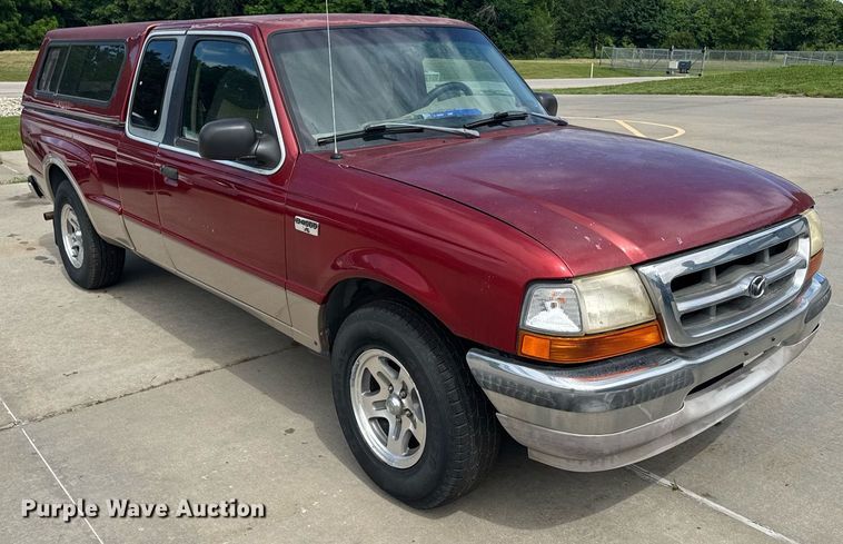 image for item DU7829 1998 Mazda B-series B4000 Ext. Cab pickup truck