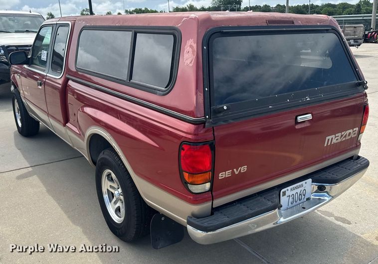 image for item DU7829 1998 Mazda B-series B4000 Ext. Cab pickup truck