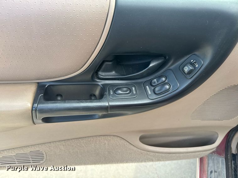 image for item DU7829 1998 Mazda B-series B4000 Ext. Cab pickup truck