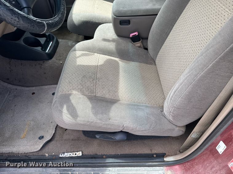 image for item DU7829 1998 Mazda B-series B4000 Ext. Cab pickup truck