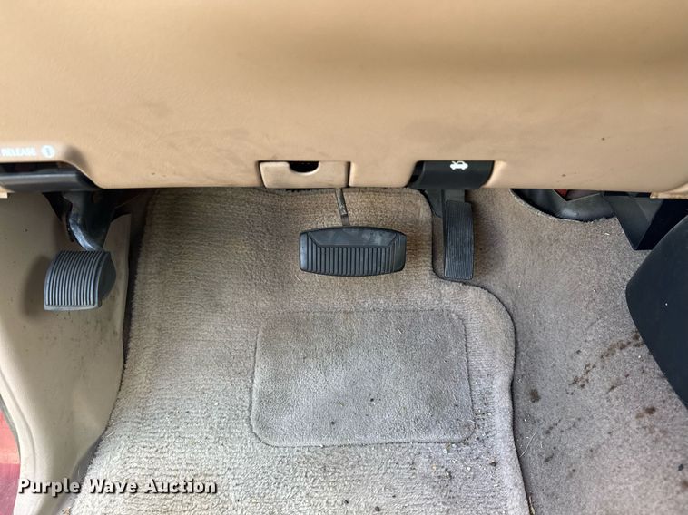 image for item DU7829 1998 Mazda B-series B4000 Ext. Cab pickup truck