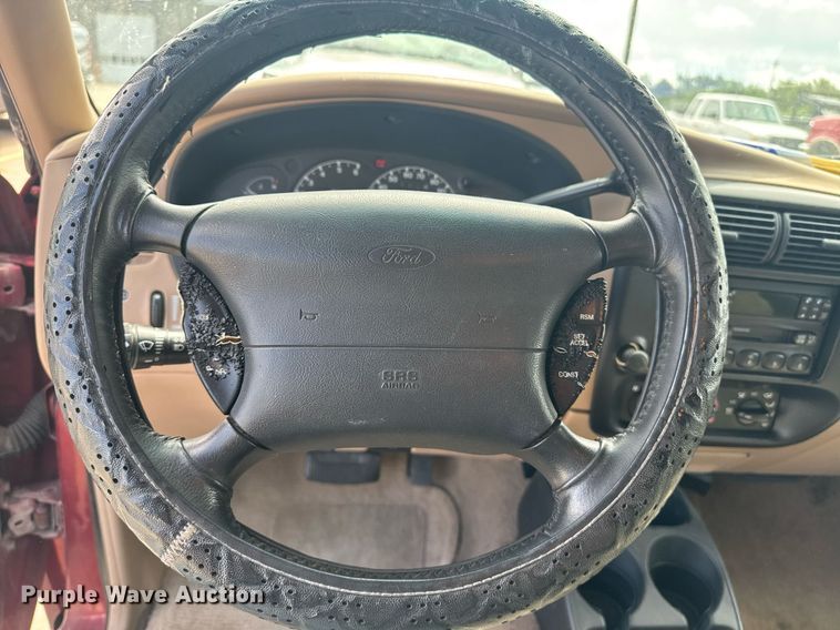 image for item DU7829 1998 Mazda B-series B4000 Ext. Cab pickup truck