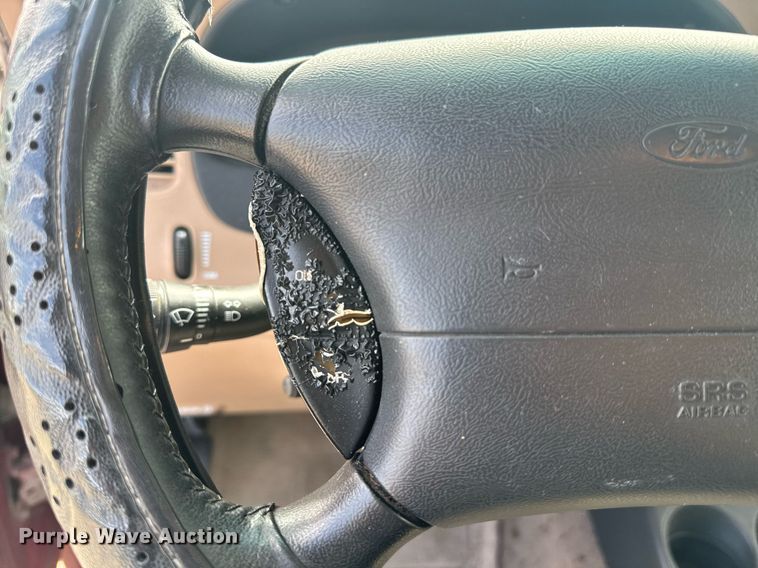 image for item DU7829 1998 Mazda B-series B4000 Ext. Cab pickup truck