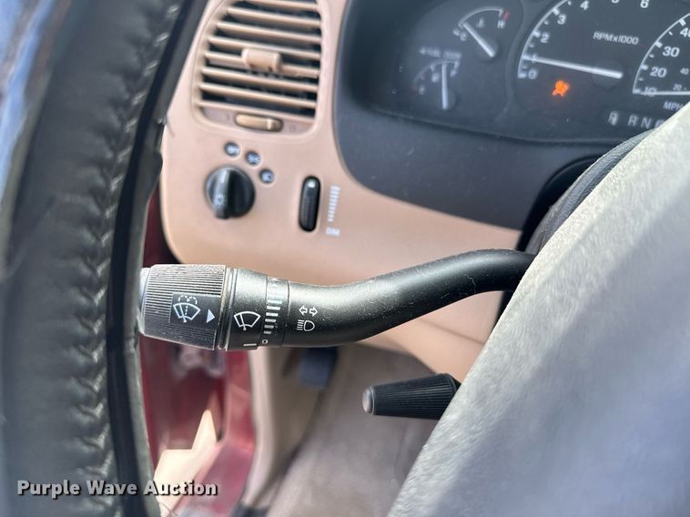 image for item DU7829 1998 Mazda B-series B4000 Ext. Cab pickup truck