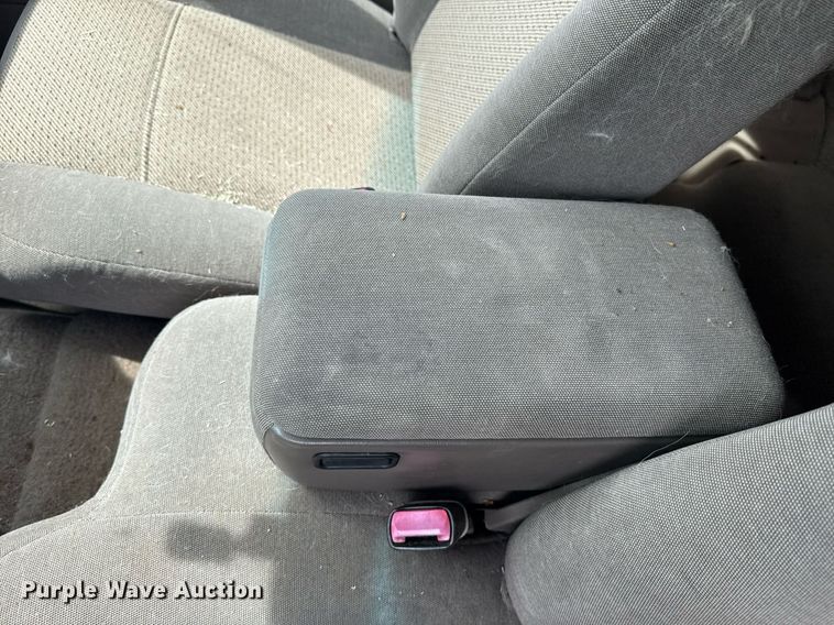 image for item DU7829 1998 Mazda B-series B4000 Ext. Cab pickup truck