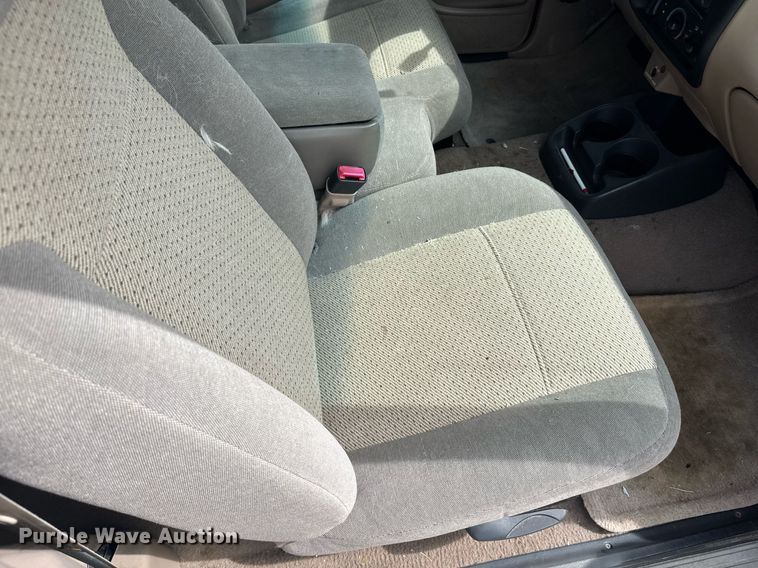 image for item DU7829 1998 Mazda B-series B4000 Ext. Cab pickup truck