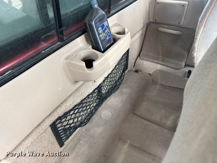 image for item DU7829 1998 Mazda B-series B4000 Ext. Cab pickup truck