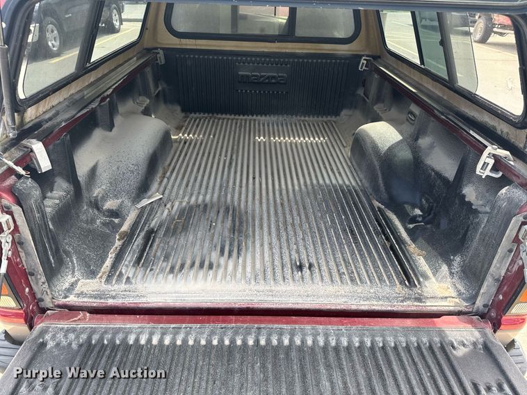 image for item DU7829 1998 Mazda B-series B4000 Ext. Cab pickup truck