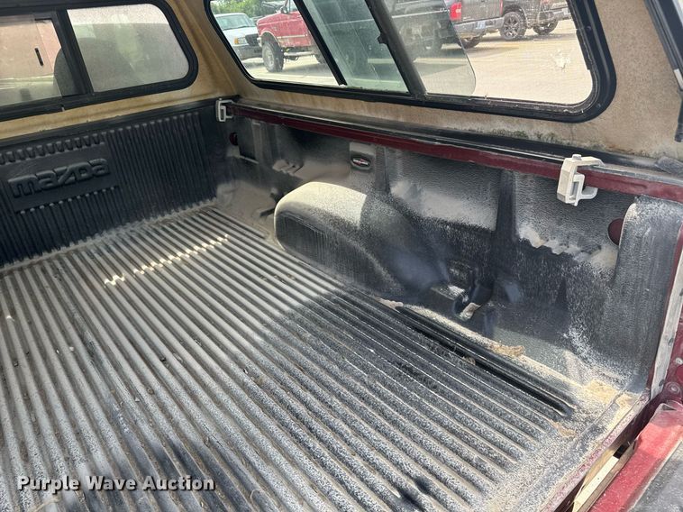 image for item DU7829 1998 Mazda B-series B4000 Ext. Cab pickup truck