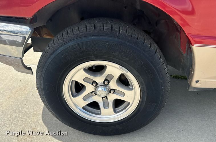 image for item DU7829 1998 Mazda B-series B4000 Ext. Cab pickup truck