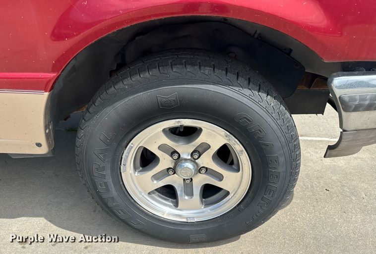 image for item DU7829 1998 Mazda B-series B4000 Ext. Cab pickup truck