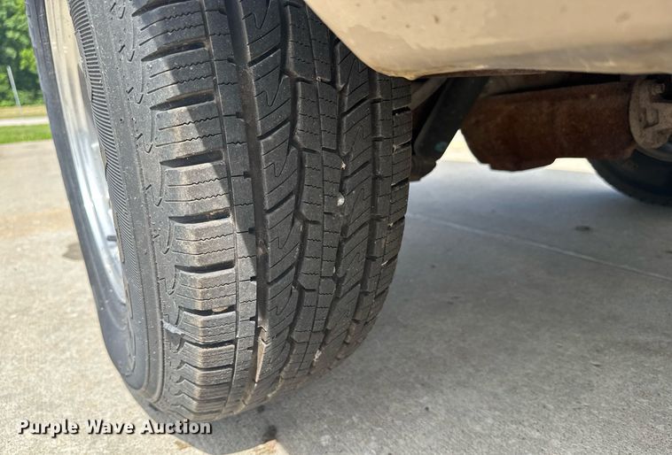 image for item DU7829 1998 Mazda B-series B4000 Ext. Cab pickup truck