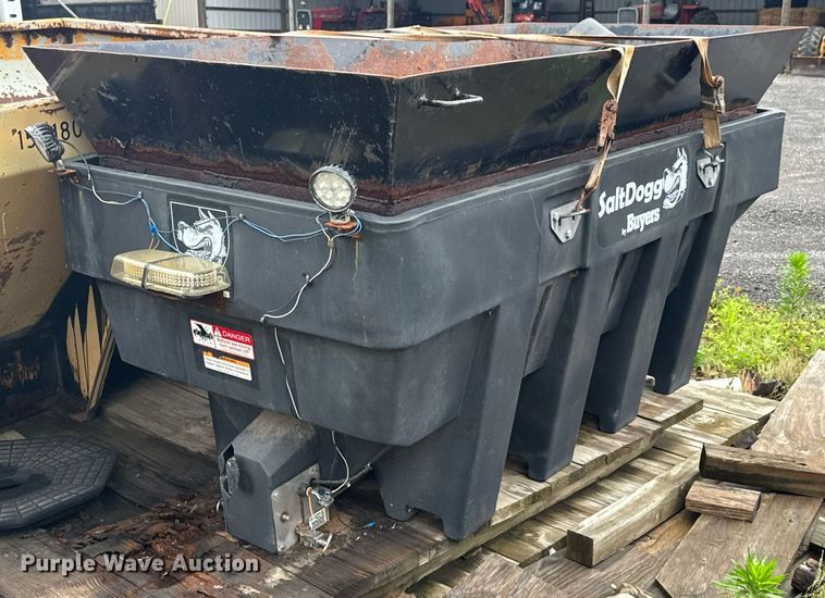 image for item DU9811 Buyers Salt Dogg spreader