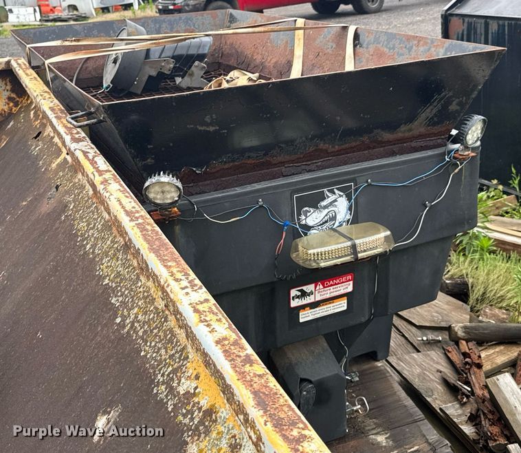 image for item DU9811 Buyers Salt Dogg spreader