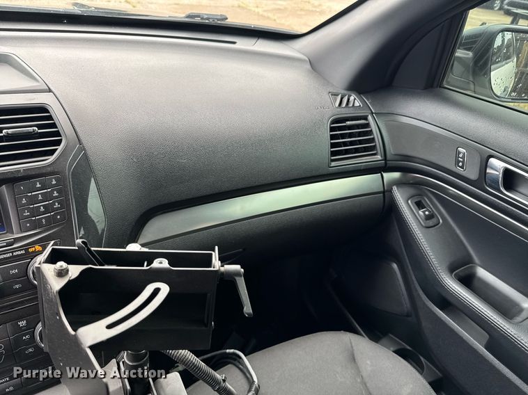 image for item DU9831 2018 Ford Explorer Police Interceptor SUV