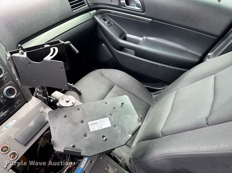 image for item DU9831 2018 Ford Explorer Police Interceptor SUV