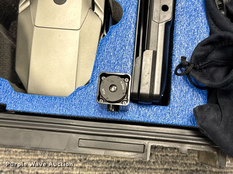 image for item DU9832 (2) DJI Mavic Pro Platinum M1X drones