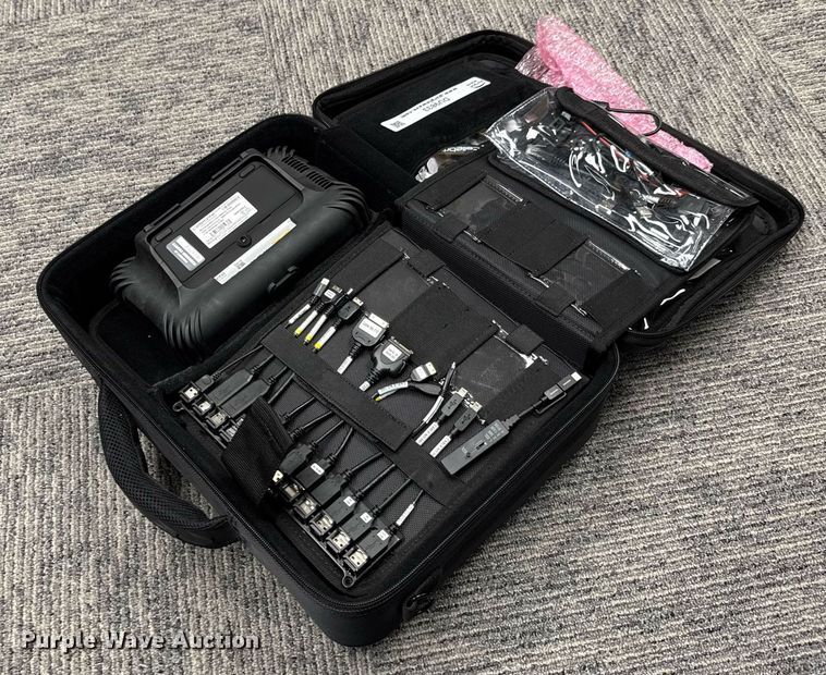 image for item DU9833 Cellebrite universal forensics extraction device