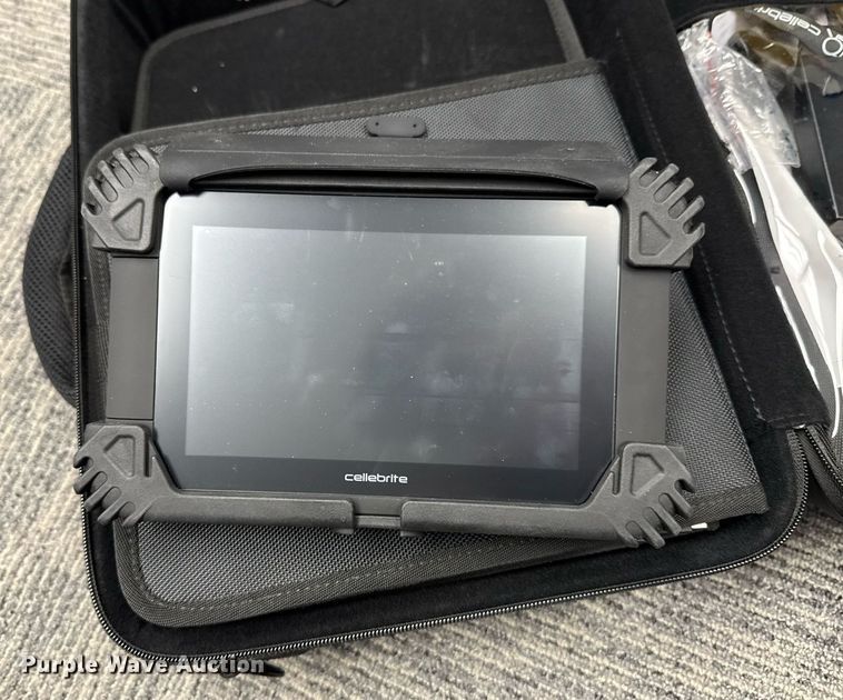image for item DU9833 Cellebrite universal forensics extraction device